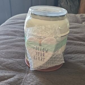 Scentsy Heartfelt " Follow Your Heart" Ceramic Candle Holder